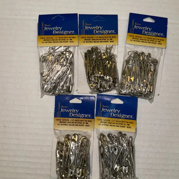 Darice Other - Darice Jewelry Designer 1939-08 35PCS/PKG